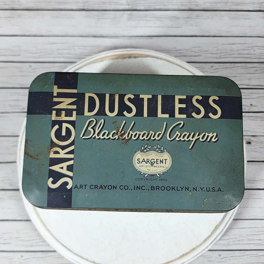 Vintage 1930s Sargent Dustless Blackboard‎ Crayon Tin Box Cottagecore